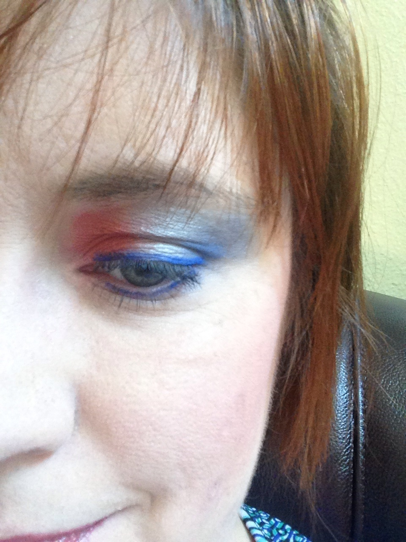 Illustration for article titled Ladies and gentlemen, the most patriotic eye makeup EVER!